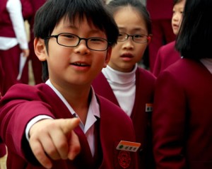Korean child pointing - Korean Language